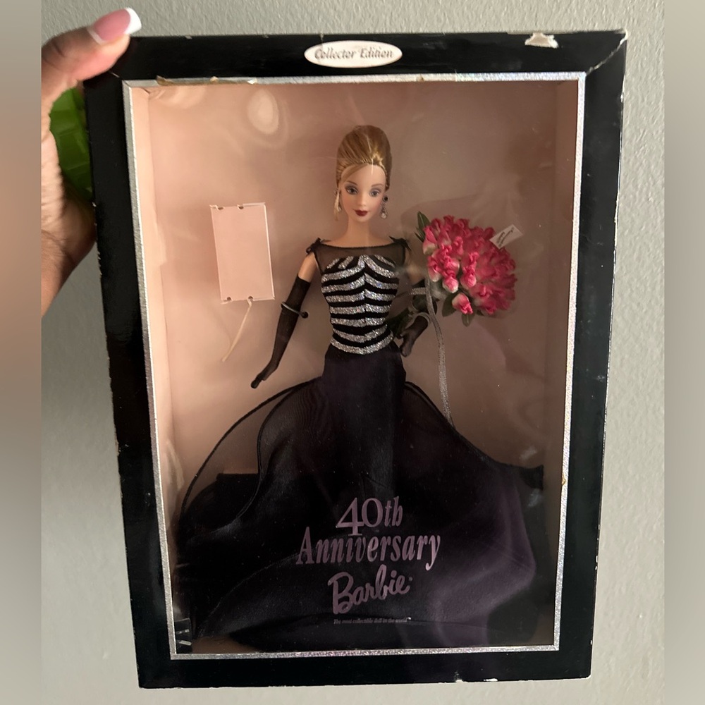 1999 Barbie 40th Anniversary Doll Collector Edition Mattel Sealed NRFB Free Gift